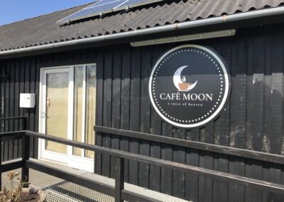 KUNDE : CAFE MOON